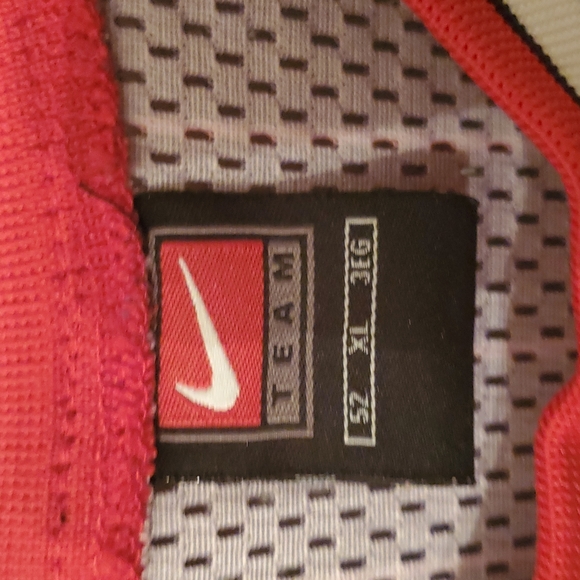 Jordan authentic chicago bulls pinstriped jersey! - Picture 4 of 6